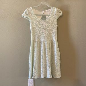Peach Love Cream Lace Cap Sleeve Dress- DownEast